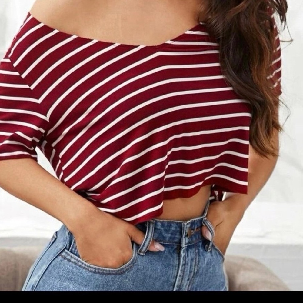V-neck Striped Boxy Tee Womens size M